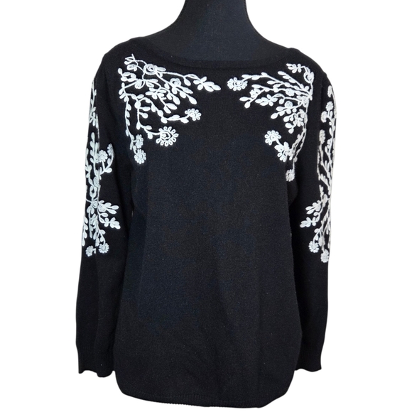rain & rose Sweaters - Rain And Rose Black Angora Blend Sweater with White Floral Design Size L